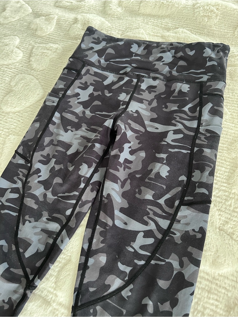 ZYIA Kids Camo Leggings - Black and Gray